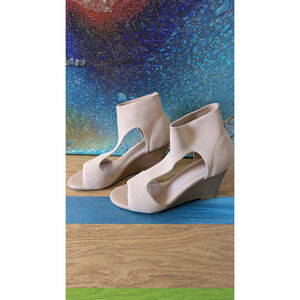 NEWBELLA Beige Strappy Wedge Sandals Comfort Synthetic Women's 7.5 Slip On Sexy
